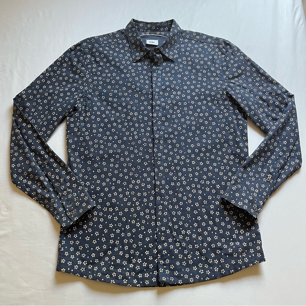 CH. CHAPTER Navy blue daisy floral fitted long sleeve button up shirt